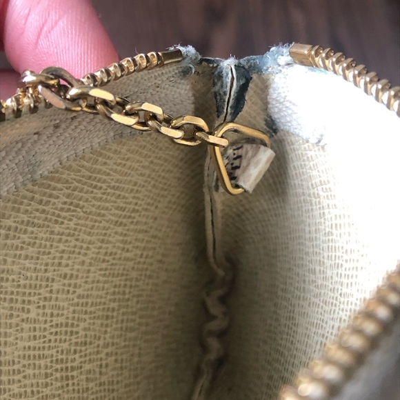 Authentic Louis Vuitton key pouch - Picture 11 of 14